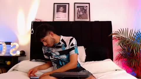 Jaiden online show from 11-23-25, 06:13