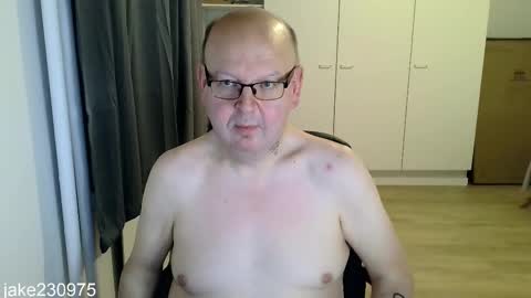 Jake2309 online show from 12-04-25, 07:33