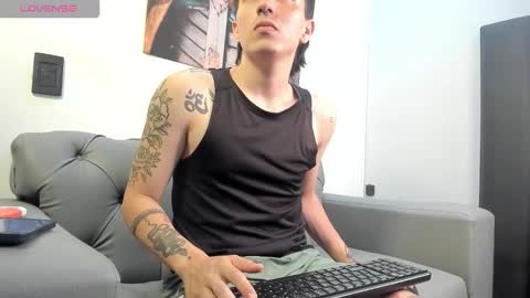 Snapshot of jake_boersma chatting on 12-02-25, 04:40 JAKE BOO online show from 12-02-25, 04:40