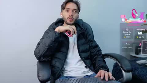 Snapshot of jake_magnuss chatting on 10-03-25, 11:18 Jake  online show from 10-03-25, 11:18