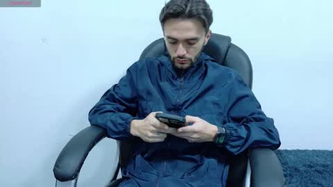 Snapshot of jake_magnuss chatting on 10-18-25, 11:33 Jake  online show from 10-18-25, 11:33