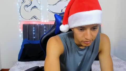 Snapshot of jake_shadow14 chatting on 12-17-24, 09:05 Hi guys im new 3 online show from 12-17-24, 09:05