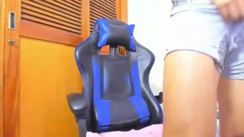 Snapshot of jake_shadow14 chatting on 01-27-25, 10:16 Hi guys im new 3 online show from 01-27-25, 10:16