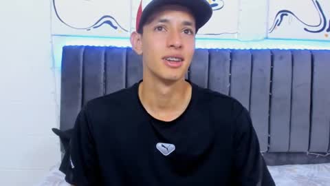 Snapshot of jake_shadow14 chatting on 02-12-25, 05:37 Hi guys im new 3 online show from 02-12-25, 05:37