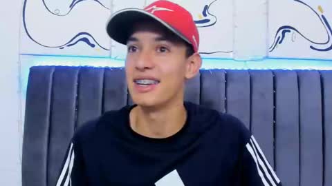 Snapshot of jake_shadow14 chatting on 02-14-25, 05:14 Hi guys im new 3 online show from 02-14-25, 05:14