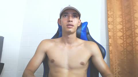 Snapshot of jake_shadow14 chatting on 03-11-25, 08:42 Hi guys im new 3 online show from 03-11-25, 08:42