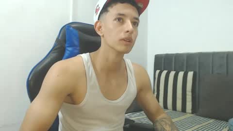 Hi guys im new 3 online show from 04-16-26, 12:22