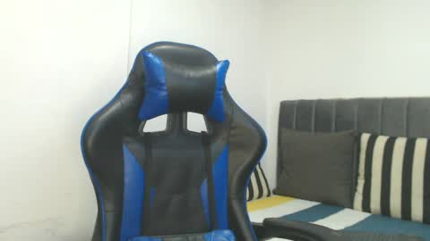 Hi guys im new 3 online show from 04-27-26, 11:03