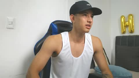 Snapshot of jake_shadow14 chatting on 05-29-26, 02:59 Hi guys im new 3 online show from 05-29-26, 02:59