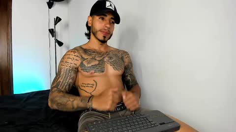 Snapshot of jakee_brown chatting on 01-15-25, 04:57 Santiago online show from 01-15-25, 04:57