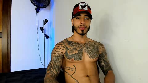 Snapshot of jakee_brown chatting on 01-28-25, 09:29 Santiago online show from 01-28-25, 09:29