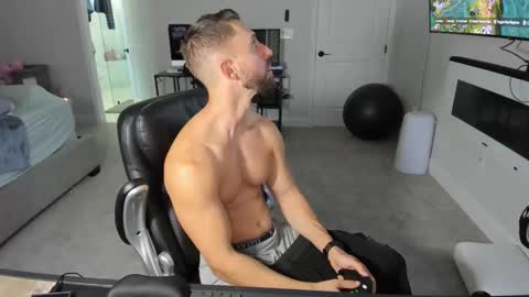 Snapshot of jakeorion chatting on 05-21-26, 04:58 Jake Orion online show from 05-21-26, 04:58