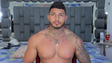 my name is sebas If you come here dont hesitate to say hello Im a guy who really likes having conversations and having hot online show from 01-03-25, 02:21