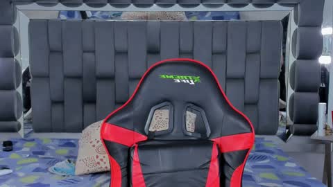 my name is sebas If you come here dont hesitate to say hello Im a guy who really likes having conversations and having hot online show from 01-23-25, 04:19