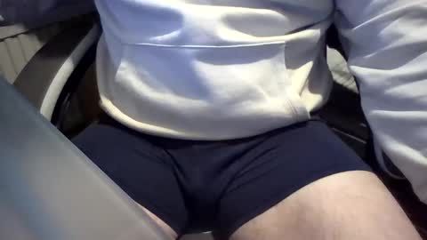 jakieg010 online show from 04-29-26, 02:59