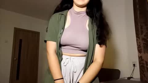 Lisa online show from 09-18-25, 02:41