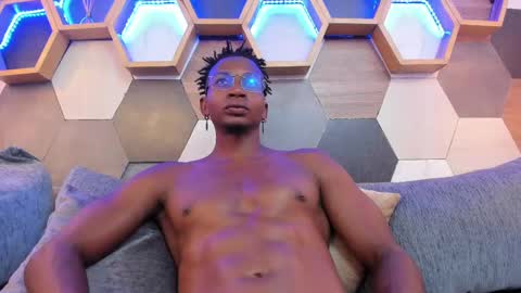   online show from 03-09-25, 10:52