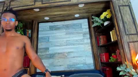   online show from 03-12-25, 07:28