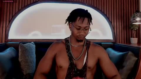 Snapshot of jamalmyst_ chatting on 05-14-26, 08:37 online show from 05-14-26, 08:37