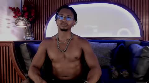 Snapshot of jamalmyst_ chatting on 05-18-26, 09:20 online show from 05-18-26, 09:20