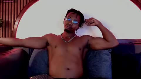 Snapshot of jamalmyst_ chatting on 06-10-26, 09:25 online show from 06-10-26, 09:25
