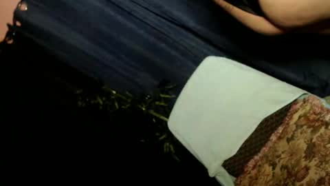 Snapshot of jamelahjuicesx chatting on 12-04-25, 04:22 Jamelahjuices online show from 12-04-25, 04:22