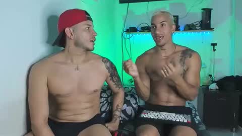 james_and_max online show from 01-18-26, 03:43