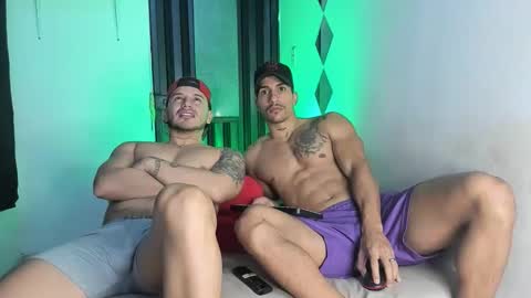 james_and_max online show from 04-06-26, 04:57