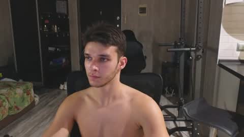 Snapshot of james_friends chatting on 06-10-26, 07:35 James online show from 06-10-26, 07:35