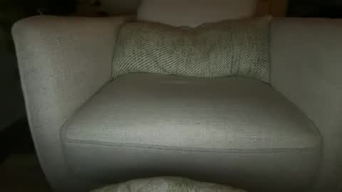 Snapshot of jamesbuilt chatting on 06-12-26, 05:17 jamesbuilt online show from 06-12-26, 05:17