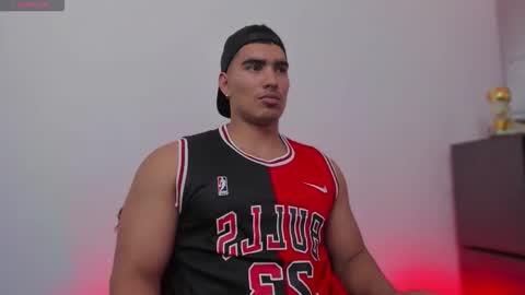 Snapshot of jamesgraay chatting on 11-06-25, 07:15 James Gray online show from 11-06-25, 07:15