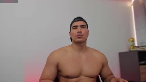 Snapshot of jamesgraay chatting on 11-13-25, 07:02 James Gray online show from 11-13-25, 07:02