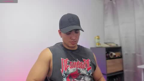 Snapshot of jamesgraay chatting on 12-15-25, 09:13 James Gray online show from 12-15-25, 09:13