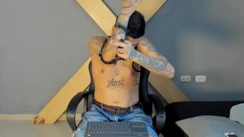 Snapshot of jamesinked_ chatting on 12-06-24, 03:22 Jamesinked  online show from 12-06-24, 03:22