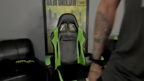 Snapshot of jamesinked_ chatting on 12-21-24, 03:20 Jamesinked  online show from 12-21-24, 03:20