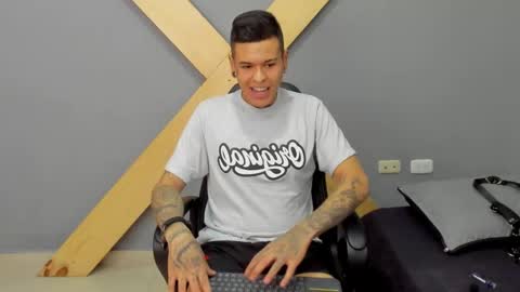 Snapshot of jamesinked_ chatting on 12-27-24, 03:48 Jamesinked  online show from 12-27-24, 03:48