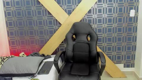 Snapshot of jamesinked_ chatting on 01-02-25, 04:35 Jamesinked  online show from 01-02-25, 04:35