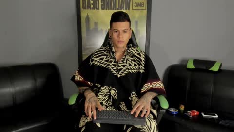 Snapshot of jamesinked_ chatting on 01-03-25, 06:33 Jamesinked  online show from 01-03-25, 06:33