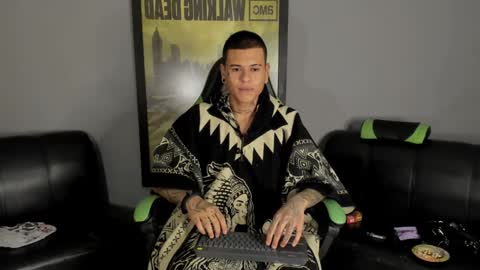 Snapshot of jamesinked_ chatting on 01-04-25, 05:16 Jamesinked  online show from 01-04-25, 05:16