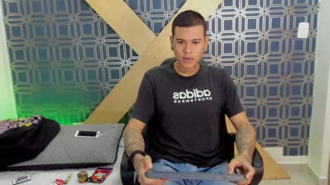 Snapshot of jamesinked_ chatting on 01-08-25, 02:14 Jamesinked  online show from 01-08-25, 02:14