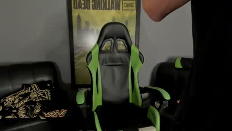 Snapshot of jamesinked_ chatting on 01-10-25, 12:59 Jamesinked  online show from 01-10-25, 12:59