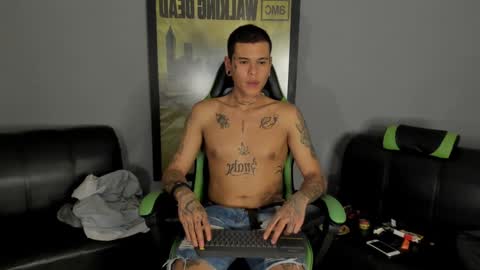 Snapshot of jamesinked_ chatting on 01-14-25, 05:30 Jamesinked  online show from 01-14-25, 05:30
