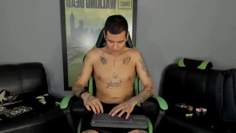Snapshot of jamesinked_ chatting on 01-23-25, 04:15 Jamesinked  online show from 01-23-25, 04:15