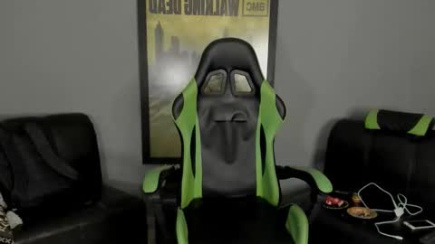 Snapshot of jamesinked_ chatting on 02-04-25, 10:55 Jamesinked  online show from 02-04-25, 10:55