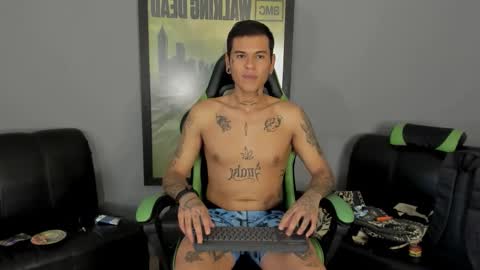 Snapshot of jamesinked_ chatting on 02-06-25, 08:23 Jamesinked  online show from 02-06-25, 08:23
