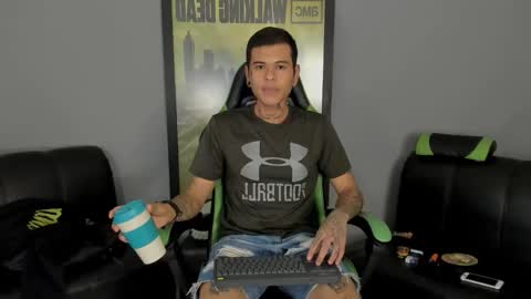 Snapshot of jamesinked_ chatting on 02-11-25, 09:56 Jamesinked  online show from 02-11-25, 09:56