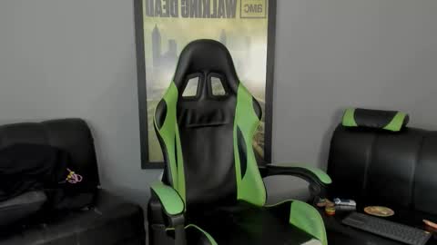 Snapshot of jamesinked_ chatting on 02-12-25, 04:22 Jamesinked  online show from 02-12-25, 04:22