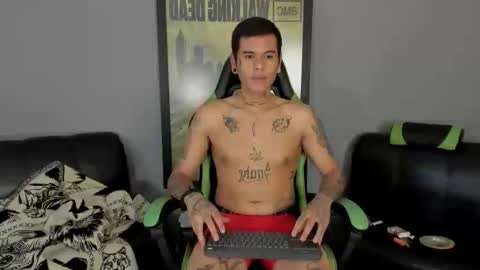 Snapshot of jamesinked_ chatting on 02-18-25, 08:25 Jamesinked  online show from 02-18-25, 08:25