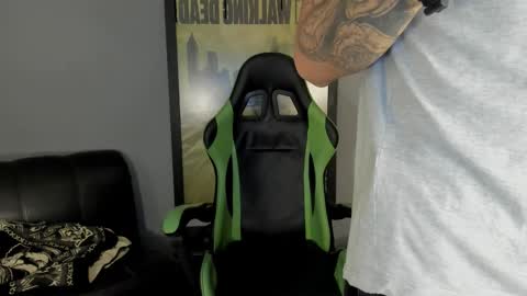 Snapshot of jamesinked_ chatting on 02-27-25, 05:58 Jamesinked  online show from 02-27-25, 05:58