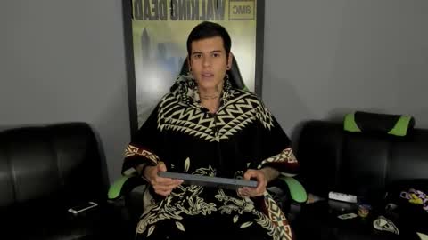 Snapshot of jamesinked_ chatting on 03-09-25, 03:32 Jamesinked  online show from 03-09-25, 03:32